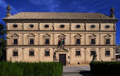 El Ayuntamiento de Úbeda, del que fueron sustraídas varias monedas de oro del siglo XVI.