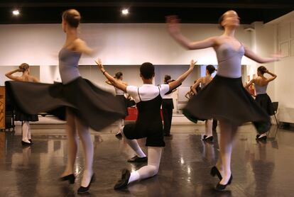 Una clase en el Real Conservatorio Profesional de Danza de Madrid.