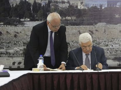 Abbas, durant la signatura de l'adhesió palestina a la Cort Penal Internacional.