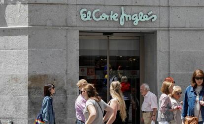 Fachada de un centro de El Corte Inglés en Madrid.