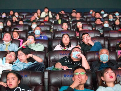 Espectadores en una sala de cine en Taiyuan (China), en octubre.