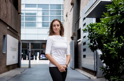 La periodista Laura Caorsi, en la sede de El País en Madrid, el 17 de julio.  