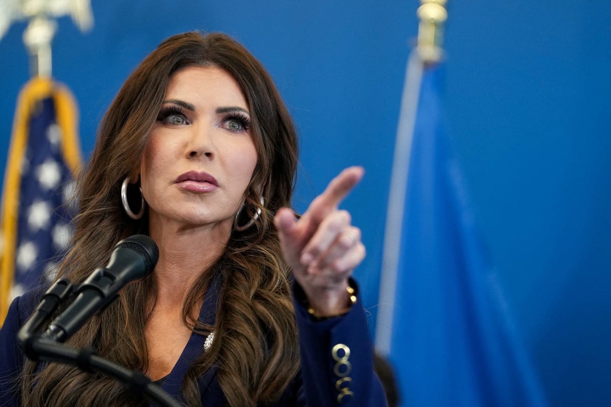 Aumenta el apoyo a la destitución de la secretaria de Seguridad Nacional de Estados Unidos, Kristi Noem, entre los representantes demócratas