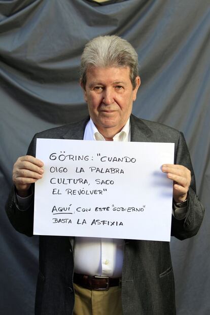 Editor de Anagrama. 77 años. Las medidas conducirán a una “agonía dolorosísima que quizás desemboque en muchas 'muertes' en el cine, el teatro y el libro”.