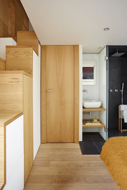 Todos los dormitorios tienen un baño integrado, con lo que se consigue maximizar el espacio de cada estancia.