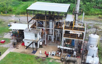 Autoridades mexicanas, localizaron una refinería clandestina, ubicada en Coatzacoalcos, Veracruz.