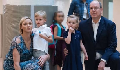 Charlene y Alberto de Mónaco con sus hijos, Jacques y Gabriella, el 11 de septiembre de 2019.