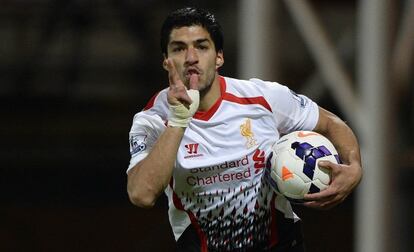 Luis Suárez celebra un gol con el Liverpool.