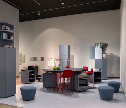 Cierto Estudio firma Big Bang Kitchen, con Finsa, para que recibir, trabajar y cocinar vayan de la mano.