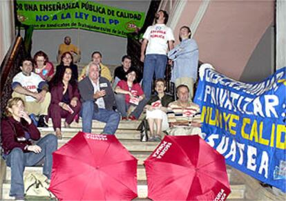 La Confederación de Sindicatos de Trabajadores y Trabajadoras de la Enseñanza (stess), ha protagonizado un acto de protesta.