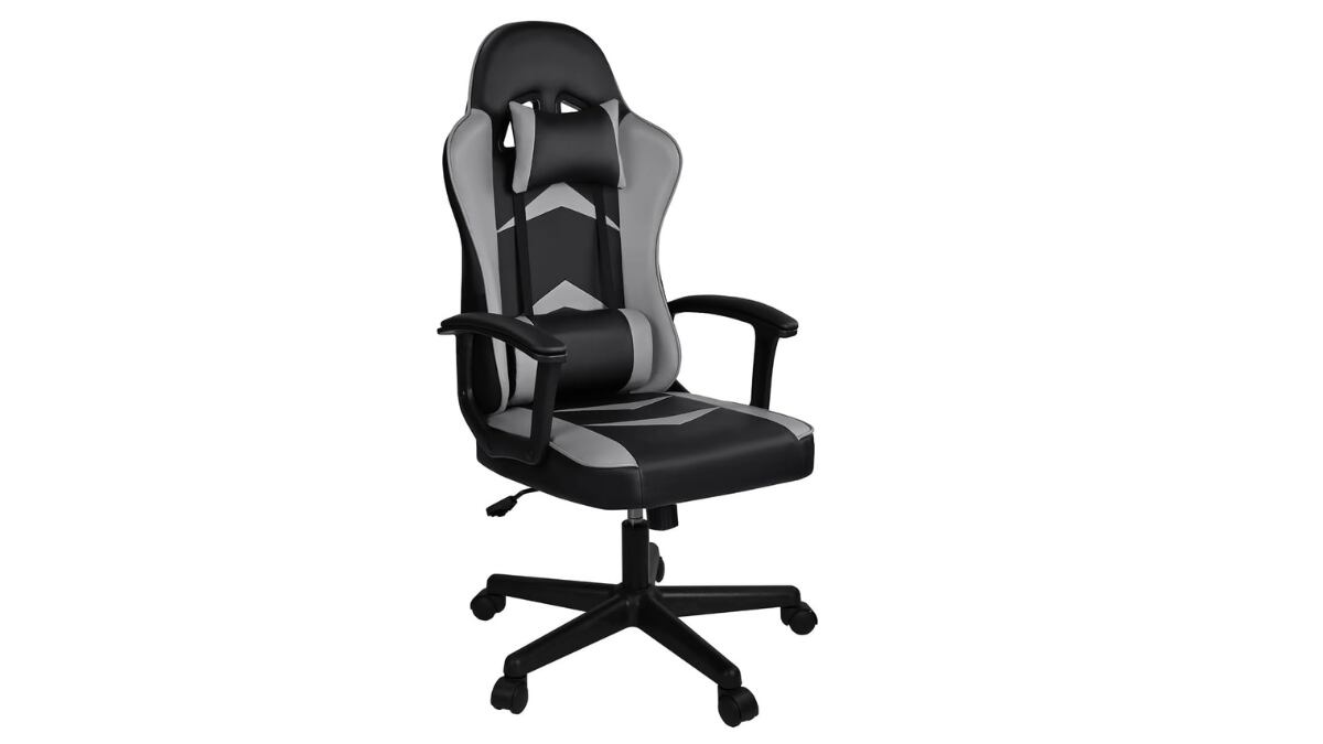 Silla de ergonómica y reclinable con cojín lumbar y cervical.