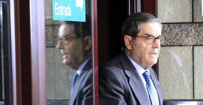 Mario Fernández, a su salida del Palacio de Justicia de Bilbao, tras declarar el pasado jueves por el 'caso Cabieces'.