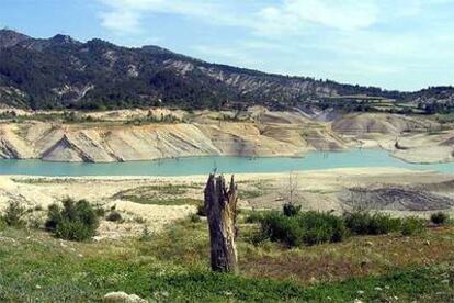 El embalse de Mediano, en la cuenca hidrológica de Huesca, el jueves.