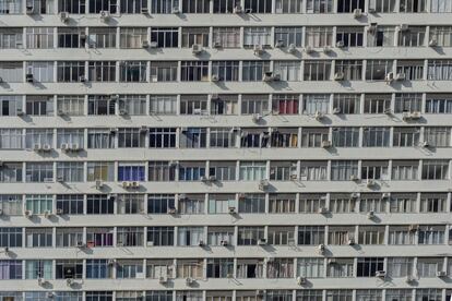 Ventanas de un edificio convertido en residencial en Río de Janeiro