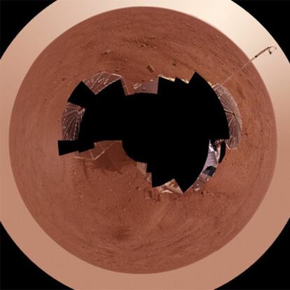 Vista alrededor de la nave <i>Phoenix Mars Lander</i>.