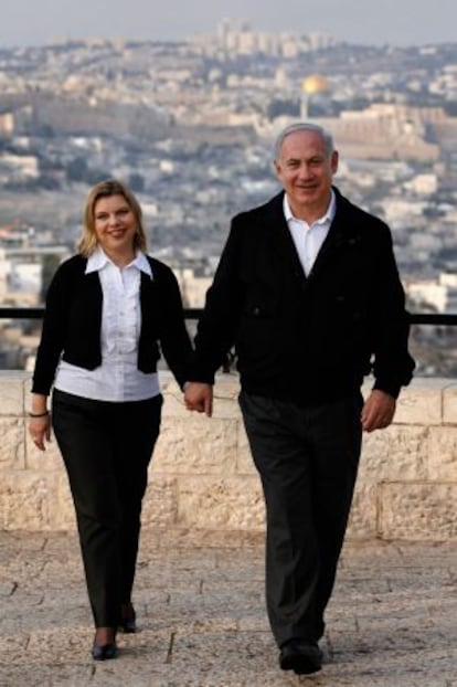 El primer ministro israelí Benjamin Netanyahu junto a su mujer Sarah, en Jerusalén.