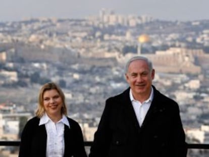 El primer ministro israelí Benjamin Netanyahu junto a su mujer Sarah, en Jerusalén.