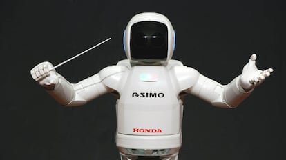 El robot Asimo (Advanced Step in Innovative Mobility).