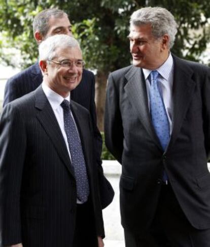 El presidente del Congreso de los Diputados, Jes&uacute;s Posada (derecha), recibe al presidente de la Asamblea Nacional de Francia, Claude Bartolone.