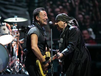 Bruce amb Little Steven al concert.