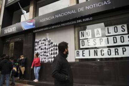 Frente de la sede de la agencia Télam en Buenos Aires. 