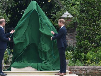 La inauguración de la estatua de la princesa Diana, en imágenes