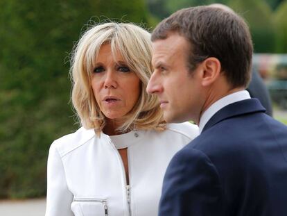 Brigitte y Emmanuel Macron el pasado julio