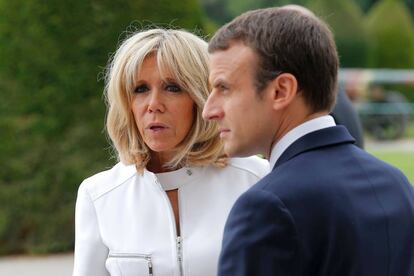 Brigitte y Emmanuel Macron el pasado julio