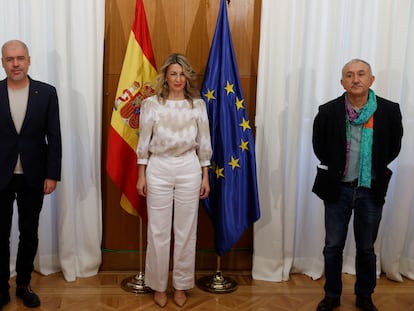 La vicepresidenta segunda del Gobierno y ministra de Trabajo y Economía Social, Yolanda Díaz durante una rueda de prensa tras su encuentro con los secretarios generales de CCOO, Unai Sordo y de UGT, Pepe Álvarez en la Mesa de Diálogo Social este miércoles en Madrid. EFE/ Juan Carlos Hidalgo