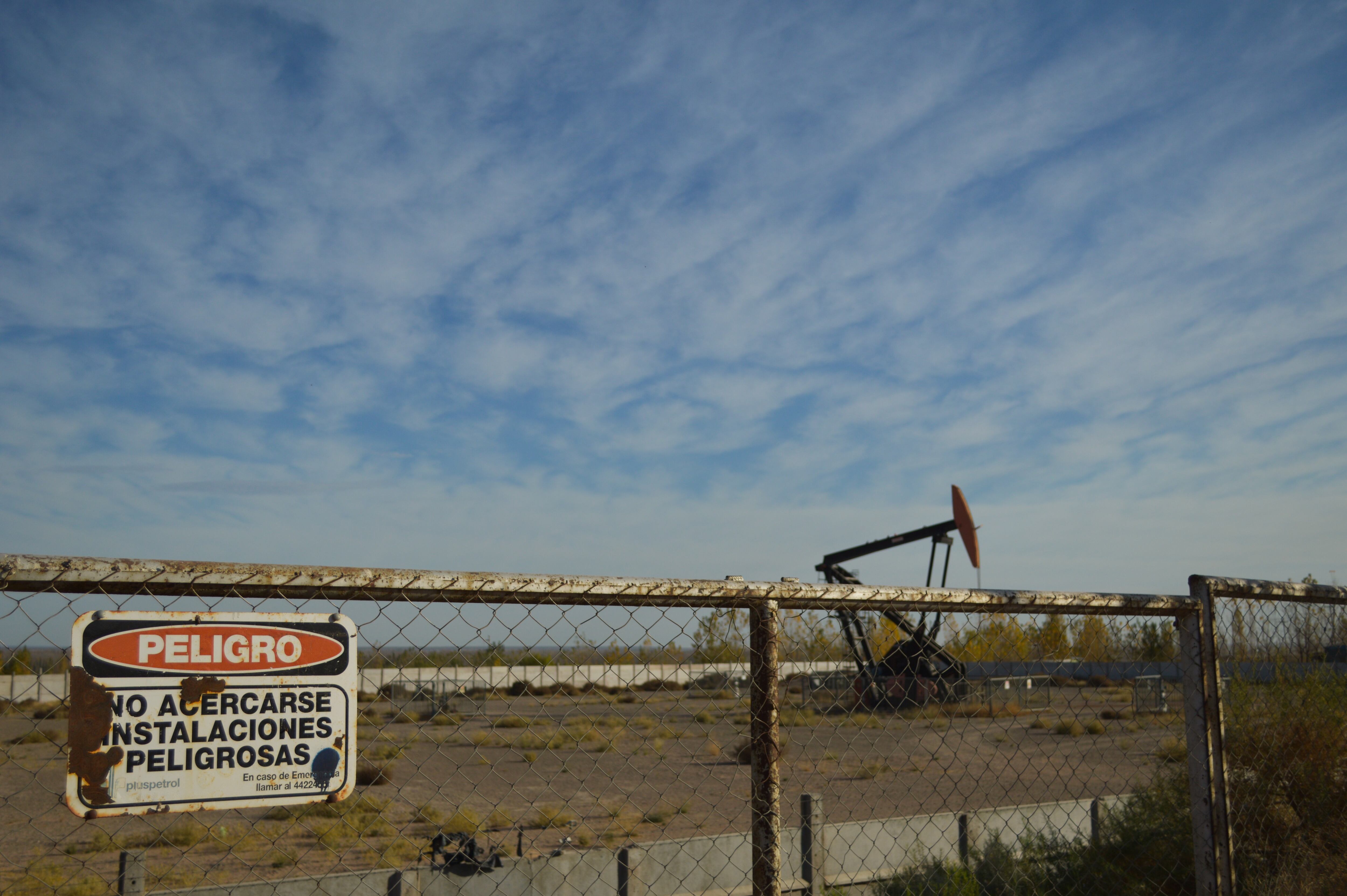 Una cerca del yacimiento petrolífero Vaca Muerta, en Argentina. 