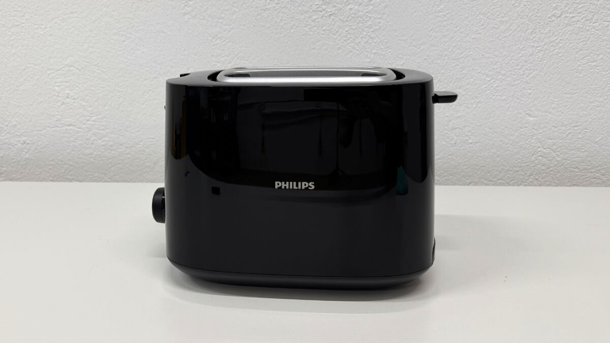 Tostadora Philips Daily Collection en color negro.