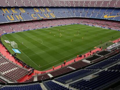 Camp Nou vazio durante o jogo entre Barcelona e Las Palmas, no domingo