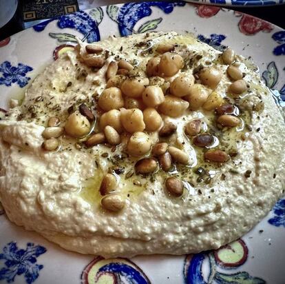 Hummus en Katz. J.C. CAPEL