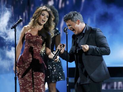 Una de las actuaciones estelares de la noche la protagonizaron Alejandro Sanz y Paula Fernandes. El artista español obtuvo uno de los premios importantes, el de mejor álbum vocal pop por 'Sirope'.
