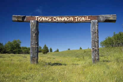 Cartel del Trans Canada Trail en las colinas de Saskatchewan.