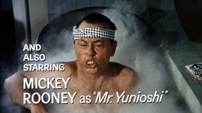 Mickey Rooney interpreta a un japonés en 'Desayuno con diamantes'.