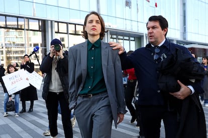 La actriz Adèle Haenel a la salida del juicio, tras el veredicto, en el Tribunal Penal de París (Francia), el pasado 3 de febrero.