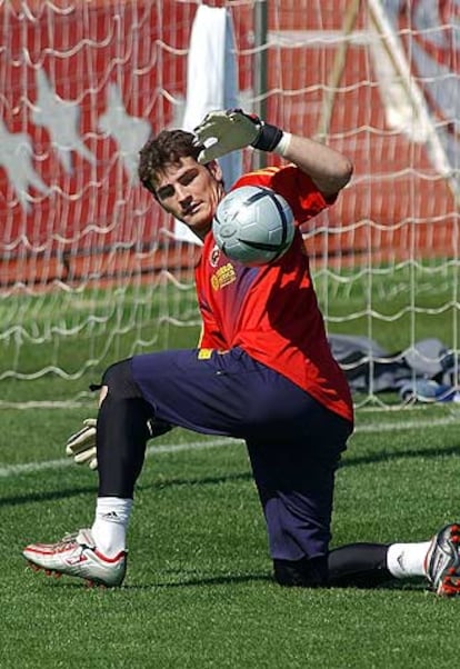 Casillas, durante un entrenamiento con la selección.