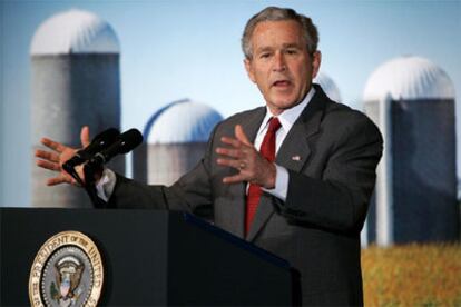 El presidente de EE UU, George Bush, durante un acto de promoción del bioetanol en Washington.