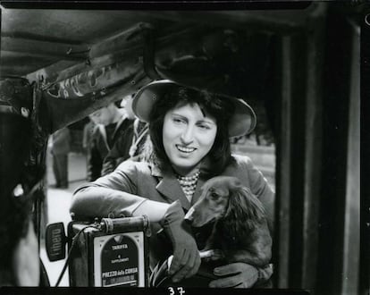 Otra mítica intérprete italiana, Anna Magnani, era una de las caras de 'Nosotras las mujeres', filme de 1953 dirigido por nombres tan conocidos como Alfredo Guarini, Gianni Franciolini, Roberto Rossellini, Luigi Zampa y Luchino Visconti.