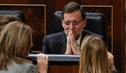 El presidente del Gobierno, Mariano Rajoy, ayer, en su escaño en el Congreso.