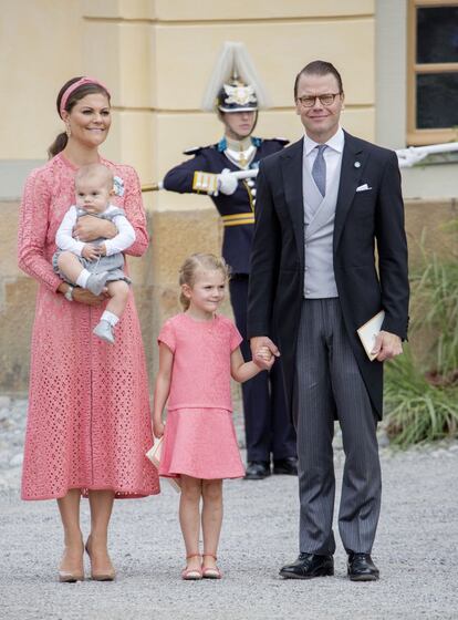 Victoria y Daniel de Suecia, con sus hijos Estelle y Óscar.