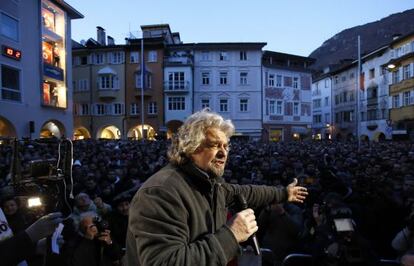 El político y cómico Beppe Grillo en Bolzano, en el norte de Italia.