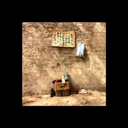 Una barbería de una calle de Kele, en Chad.