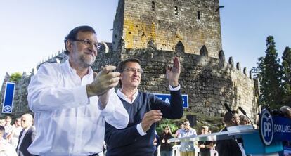 Rajoy y Núñez Feijóo, en el castillo de Soutomaior.