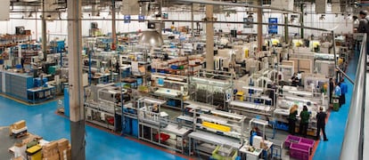 La compañía cuenta con seis centros productivos y 300 empleados.