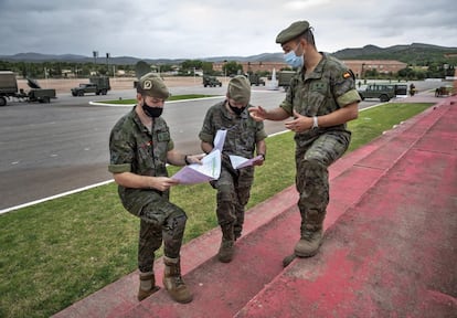 Hasta 150 soldados de la antigua Brigada Telegráfica, que en 2022 cumplirá 150 años, y de otros regimientos como el de Artillería se han incorporado a las tareas de rastreo para evitar la propagación de la pandemia bajo las órdenes del departamento de Salud Pública de la Generalitat valenciana. En total, el contingente ofrecido por el ejército a las autonomías se eleva a 2.000 efectivos.