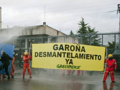 Protestas antinucleares en la central de Garo&ntilde;a.