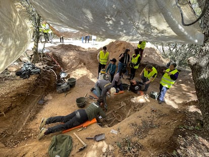 Exhumación en Andradas (Soria) de una fosa de la Guerra Civil el pasado 14 de marzo.