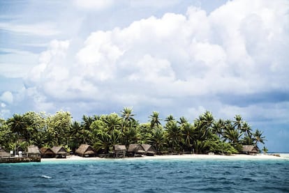 Así es Kapingamarangi, un idílico atolón coralino.